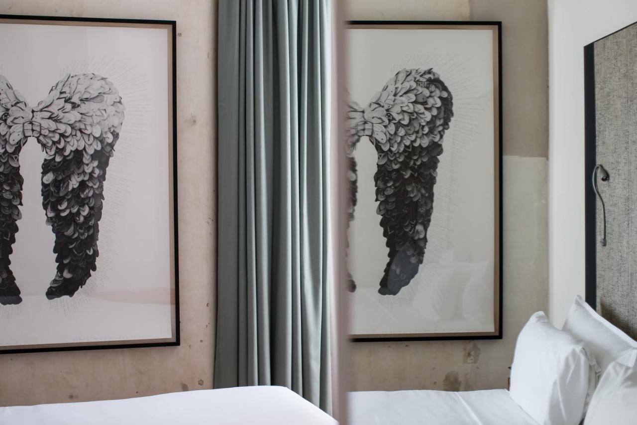 The Old Clare By Ode Hotels Sydney Exteriér fotografie Artwork by artist, photographer and designer, Mark Rothko