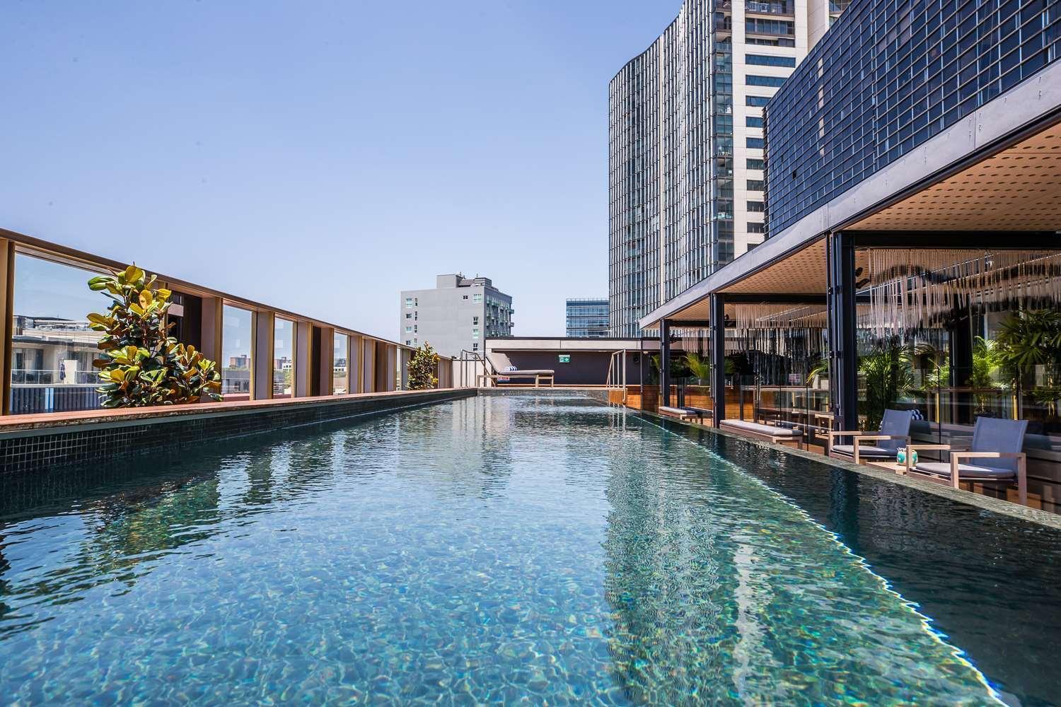 The Old Clare By Ode Hotels Sydney Exteriér fotografie The rooftop pool at The Standard, Bangkok
